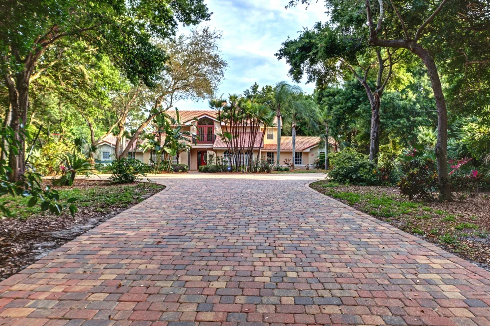 Unit for sale at 135 Hacienda Drive, Merritt Island, FL 32952