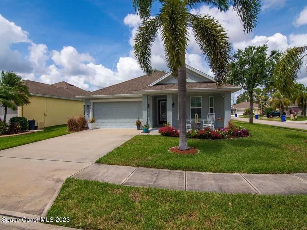Unit for sale at 243 Briarcliff Circle, Sebastian, FL 32958