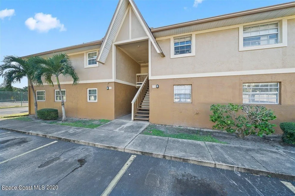Unit for sale at 194 Berkshire Lane, Melbourne, FL 32935