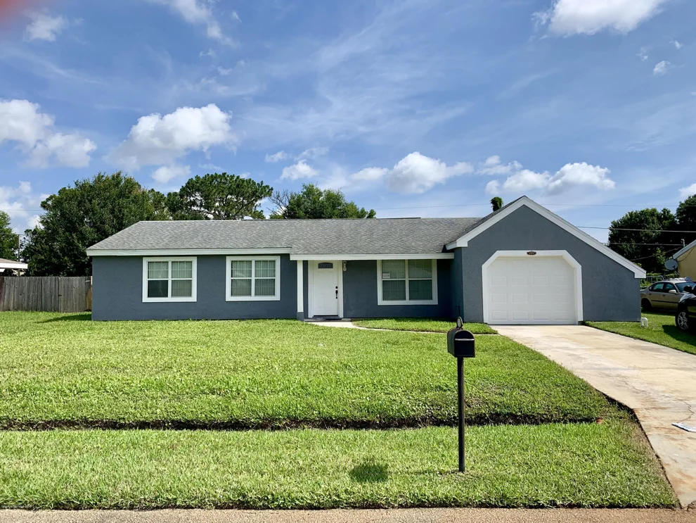 Unit for sale at 2095 Bradway Street NE, Palm Bay, FL 32905