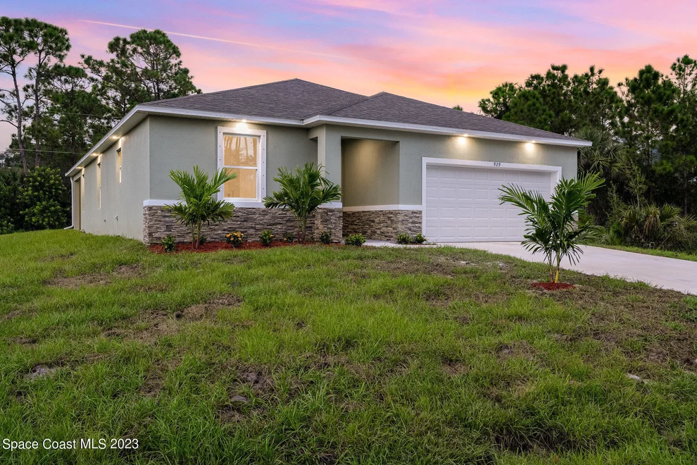 Unit for sale at 929 Turquoise Street SE, Palm Bay, FL 32909
