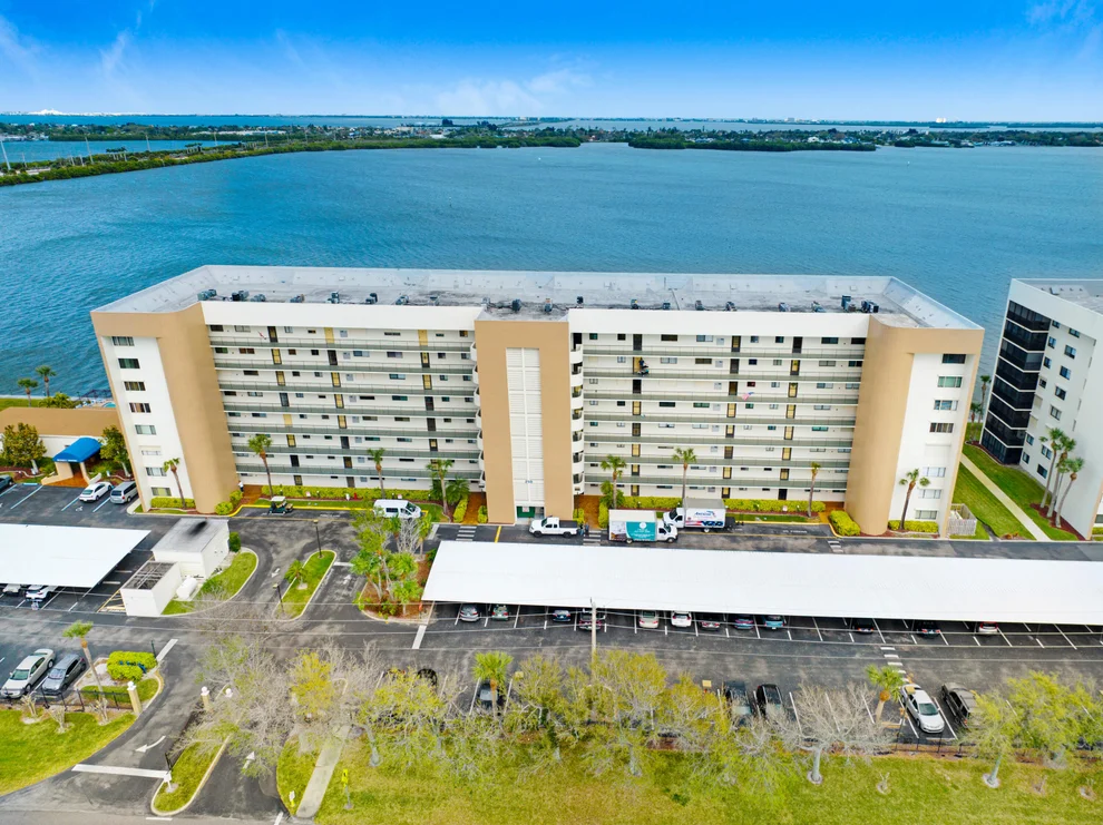 Unit for sale at 250 S Sykes Creek Parkway, Merritt Island, FL 32952