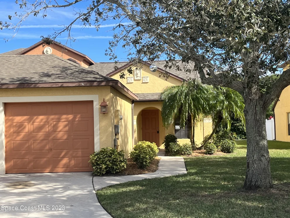 Unit for sale at 850 Luminary Circle, Melbourne, FL 32901
