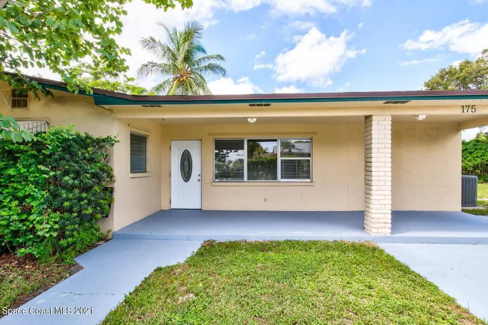 Unit for sale at 175 S Broadway, Lantana, FL 33462