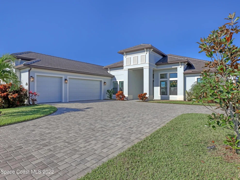 Unit for sale at 8111 Barrosa Circle, Melbourne, FL 32940