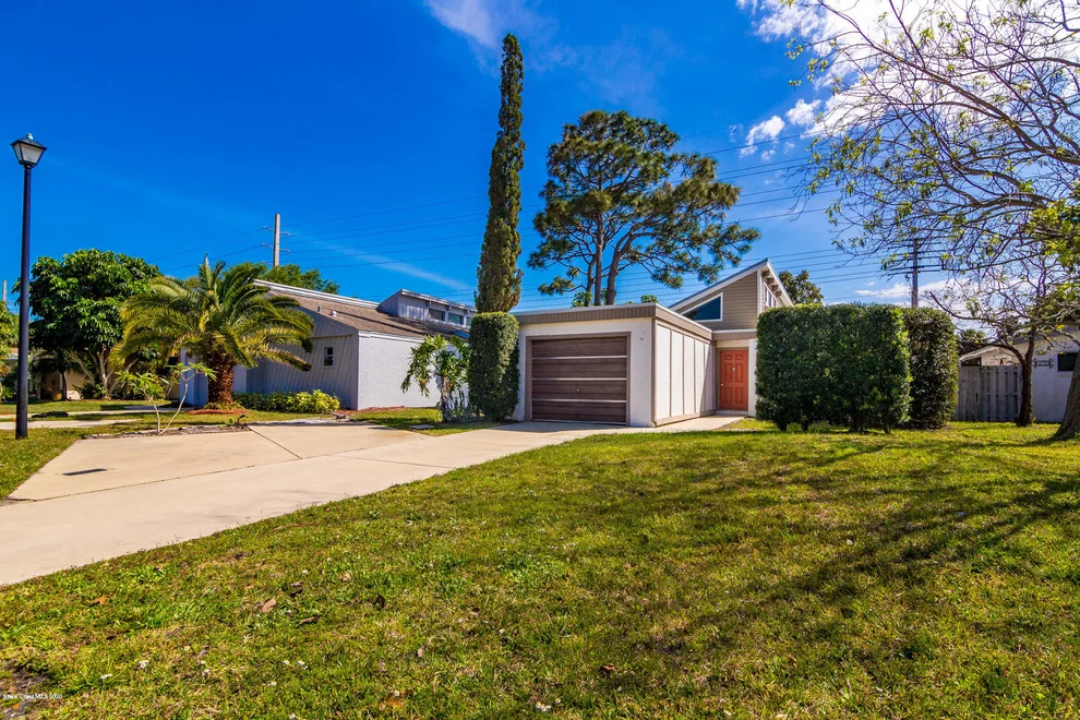 Unit for sale at 473 Willow Tree Drive, Melbourne, FL 32940
