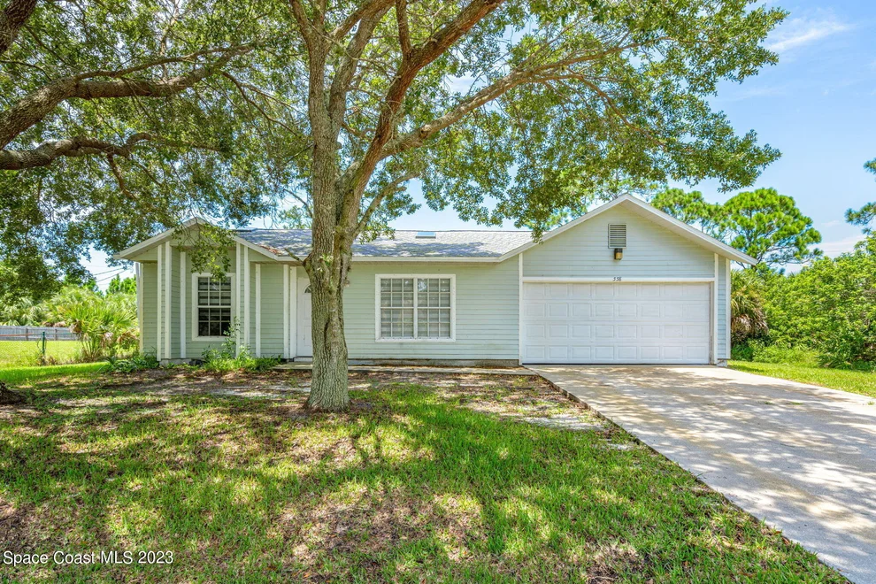 Unit for sale at 558 Santo Domingo Avenue SW, Palm Bay, FL 32908