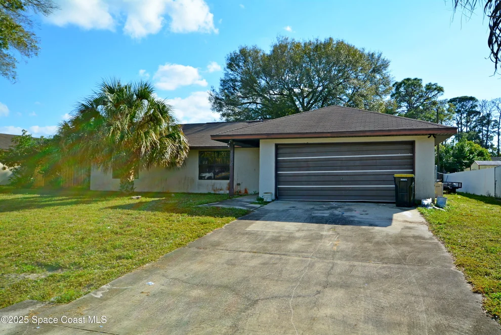 Unit for sale at 1374 Pakenham Street NW, Palm Bay, FL 32907